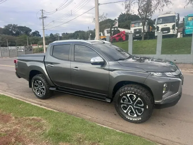 Mitsubishi L200 Triton Sport HPE-S 2.4 CD Dies. AUT 2023