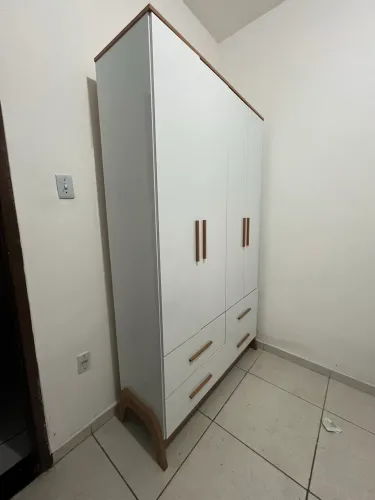 GUARDA ROUPA E CÔMODA INFANTIL