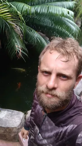 Alguém está precisando de serviço 