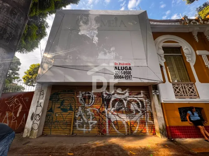 Aluguel de Imóvel Comercial no Bairro Batista Campos, Belém-PA: 2 Salas, 4 Banheiros e 500