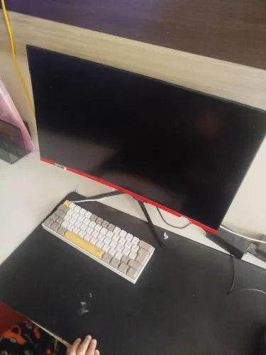 Vendo Monitor HQ 165HZ