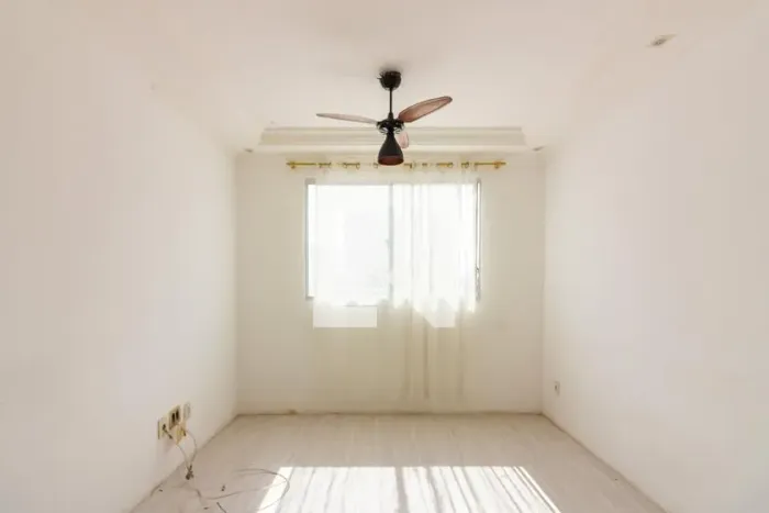 Apartamento à Venda - São Pedro, 2 Quartos, 42 m2