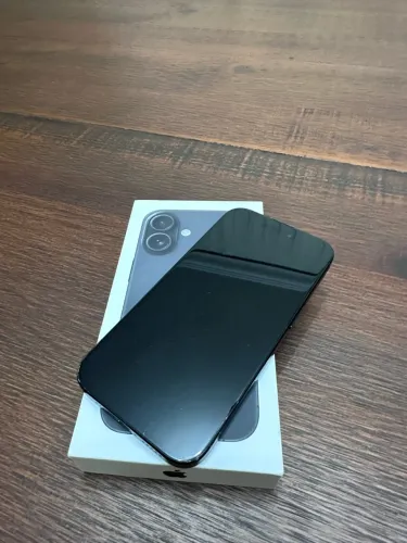 iPhone 16 128
