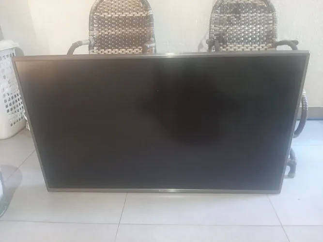 TV LG 43 com tela azul ( somente troca led)