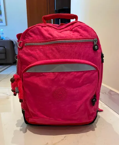 Mochila Kipling em perfeito estado nunca usada<br>R$300
