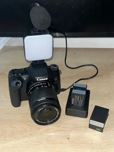 Canon T6s/T6i