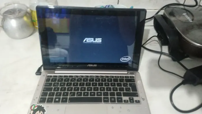 Vendo notebook em perfeito estado .