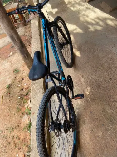 Bicicleta Aro 29 KGT Shift Aço Carbono Freios a Disco 21 Marchas Suspensão Diant