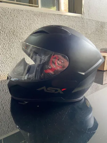 Capacete usado 3 vezes