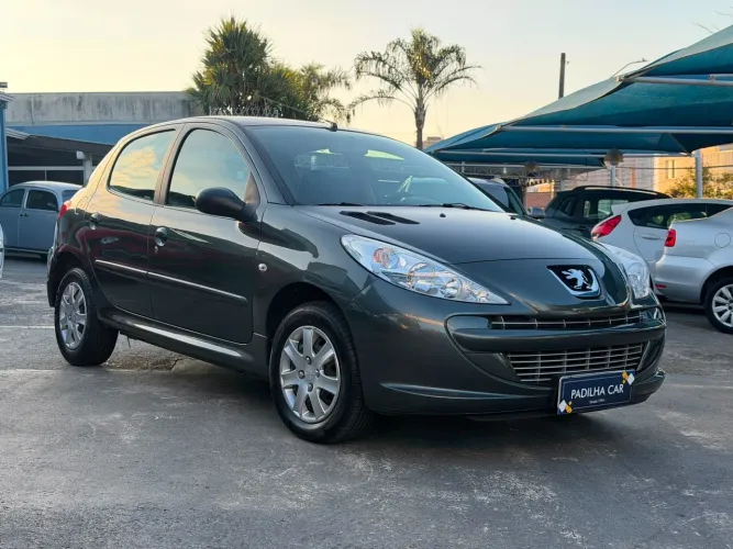 Peugeot 207 XR 1.4 Flex 8V 5P 2012