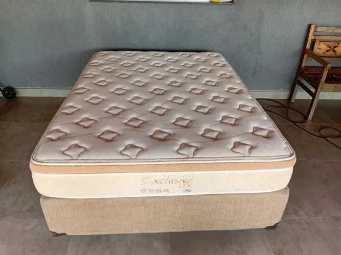 Vendo cama de casal padrão entrego