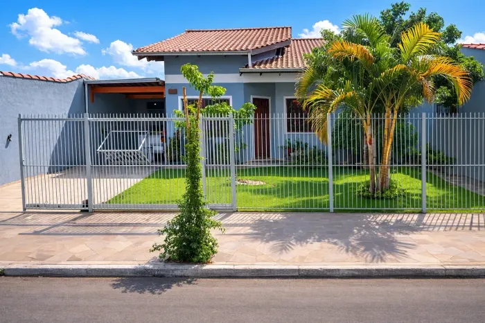 Exclusividade para sua Família | Suíte | Área Gourmet | Lago Ornamental | 300m²