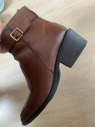 Bota de couro feminina tam. 35