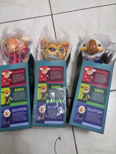 Pelúcias mascotes do Rexona