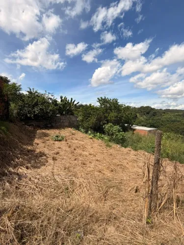 Terreno à venda - Jardim Vitória