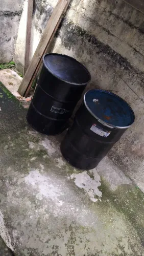 Tambor para adegas ou fazer churrasqueira , pra cortar também fazer um jardim de verduras