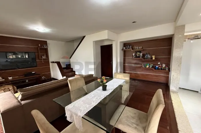 Casa em Condomínio próximo ao centro de Petrópolis
