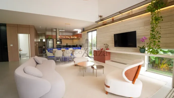 Oportunidade - Casa Térrea em Condomínio - Urbanova - Condomínio Monte Carlo - 3 Dormitóri