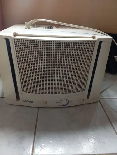 Vende -se  Ar-condicionado Consul 7500 btus