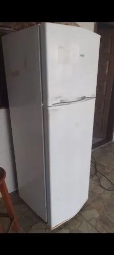 Geladeira Frost Free Boa