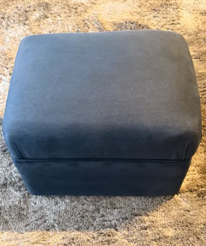 Puff Preto para Sala ou Quarto 34x34x44 cm
