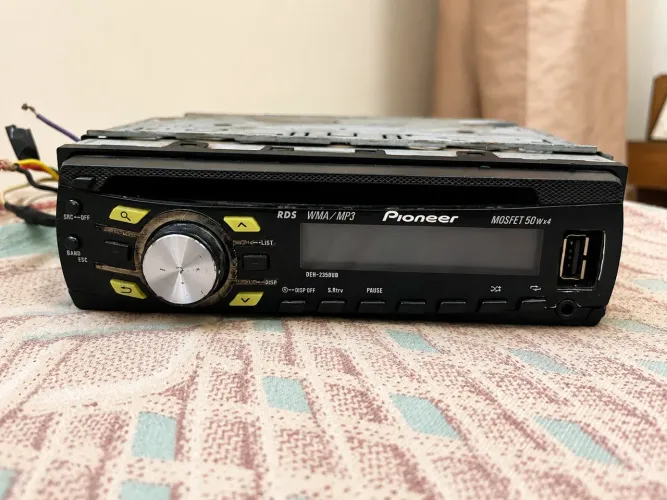 Rádio Pionner DEH-2350UB