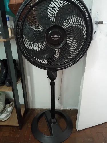 Ventilador de pé 