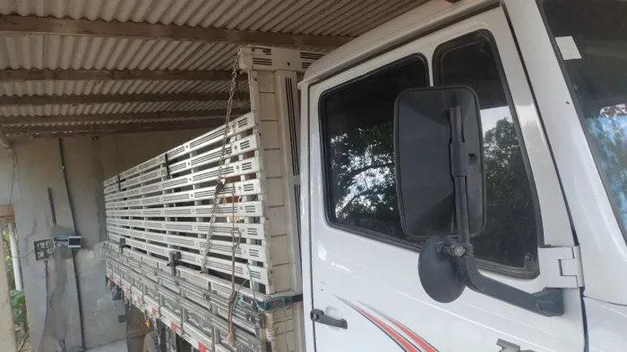 vendo Mercedinha em perfeito estado