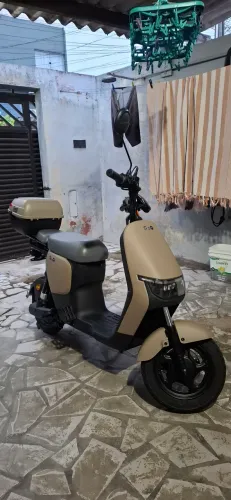 Moto eletrica em perfeito estado de conservação, comprei em dezembro, ainda na garantia.