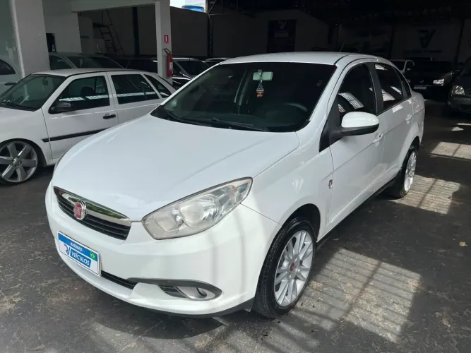 Fiat Grand Siena Attrac. 1.4 EVO F.flex 8V 2013