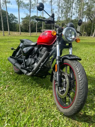 Meteor 350 firebol vermelha