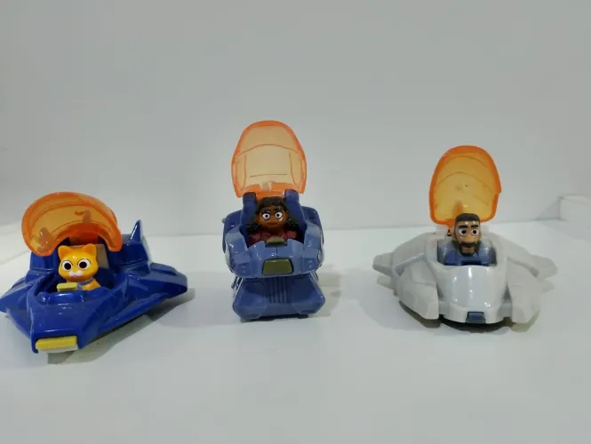 Miniaturas _ naves _ McDonald's