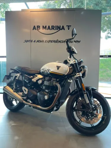 Triumph Speed Twin 1200