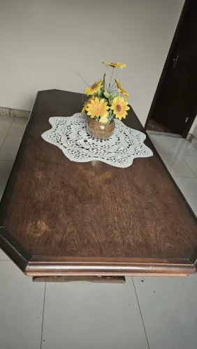 Mesa madeira maciça sucupira.