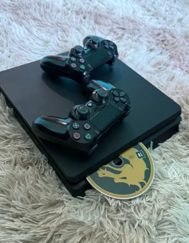 PS4 SLIM + 2 CONTROLES ORIGINAIS