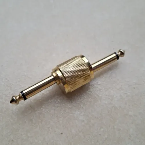 Conector P10 para Pedais