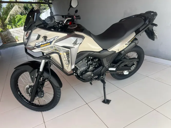 Sahara 300 ADV