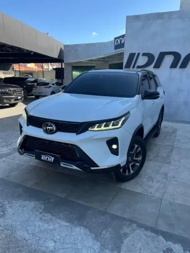 Toyota Hilux SW4 Diamond 2.8 TB 4X4 Die. Aut. 2023