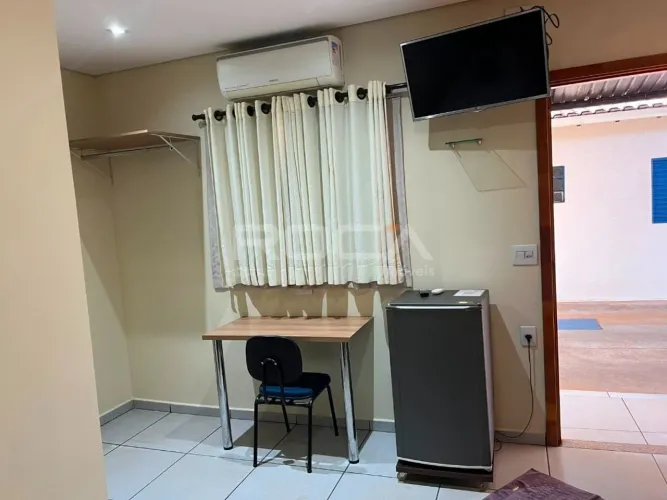Apartamento kitnet para alugar no bairro Jardim Macedo, em Ribeirão Preto.