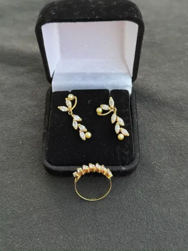 Conjunto brinco e anel em ouro 18k