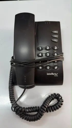 Telefone usado preto ou branco