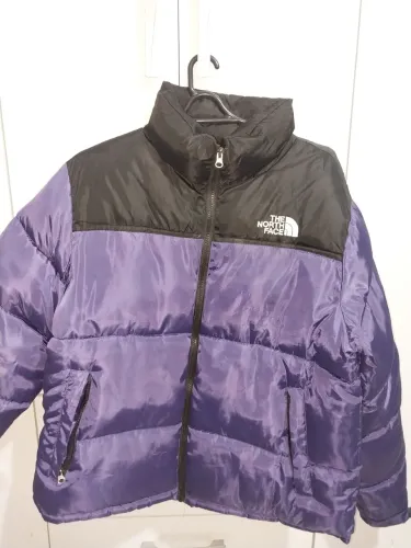 Jaqueta puffer The North Face roxa