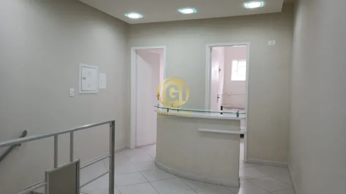 PONTO COMERCIAL NO CENTRO DE JACAREÍ/SP: Espaço Funcional e Bem Localizado!