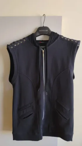COLETE PRETO COM ZÍPER MARCA PARGAN