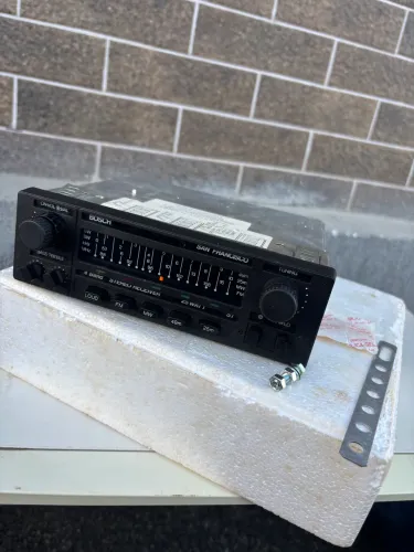 Rádio de carro sanfrancisco zerado , nunca usado .