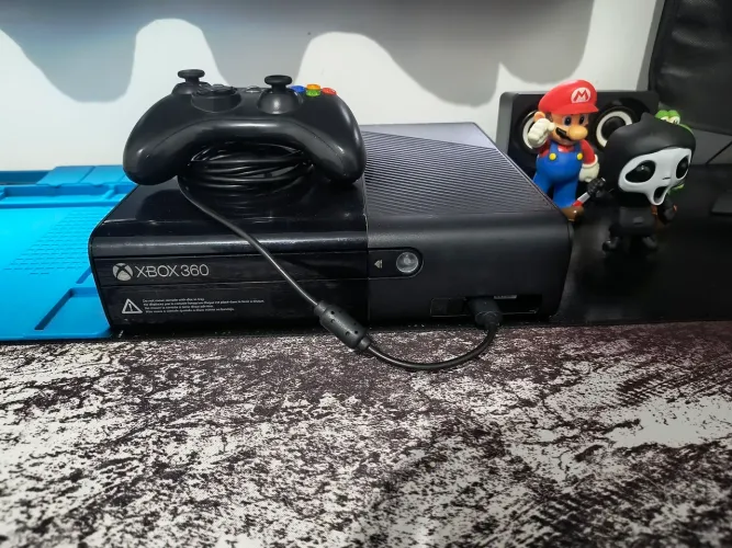 Xbox 360 Super Slim Travado