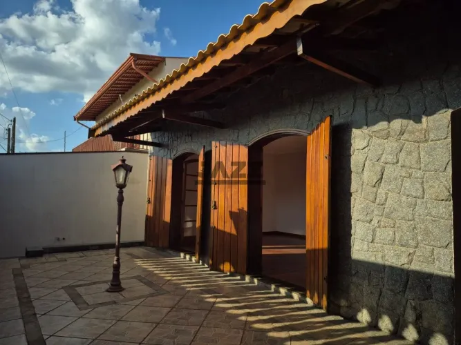 Casa térrrea com edícula à venda no Jardim Eulina, Campinas