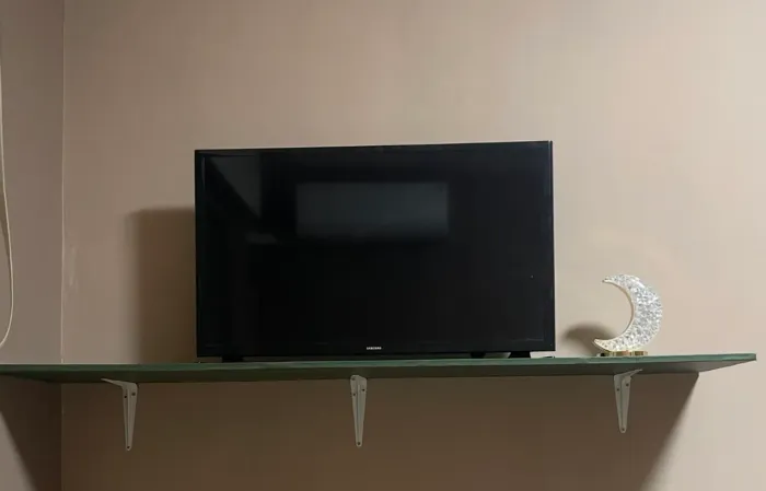 Tv Samsung 32 polegadas, quebrada.