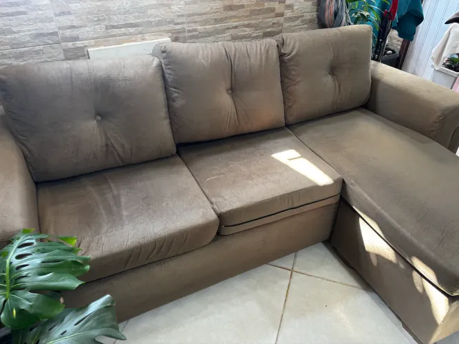 Sofá grande 3 lugares com chaise e puff com capa