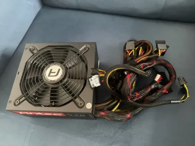 Fonte Real 520w